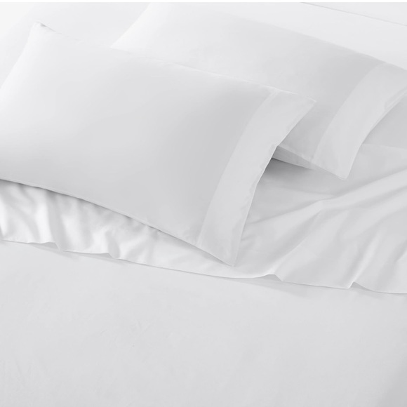 NWT Vera Wang Luxury Sateen Cotton 800 Thread Count White Standard Pillowcases - Picture 2 of 2